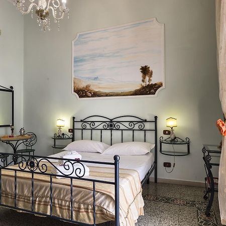 B&B Art Suite Principe Umberto Napels Buitenkant foto