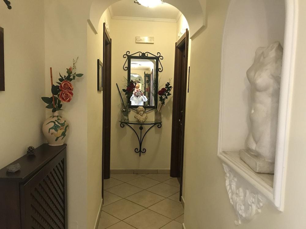 B&B Art Suite Principe Umberto Napels Buitenkant foto