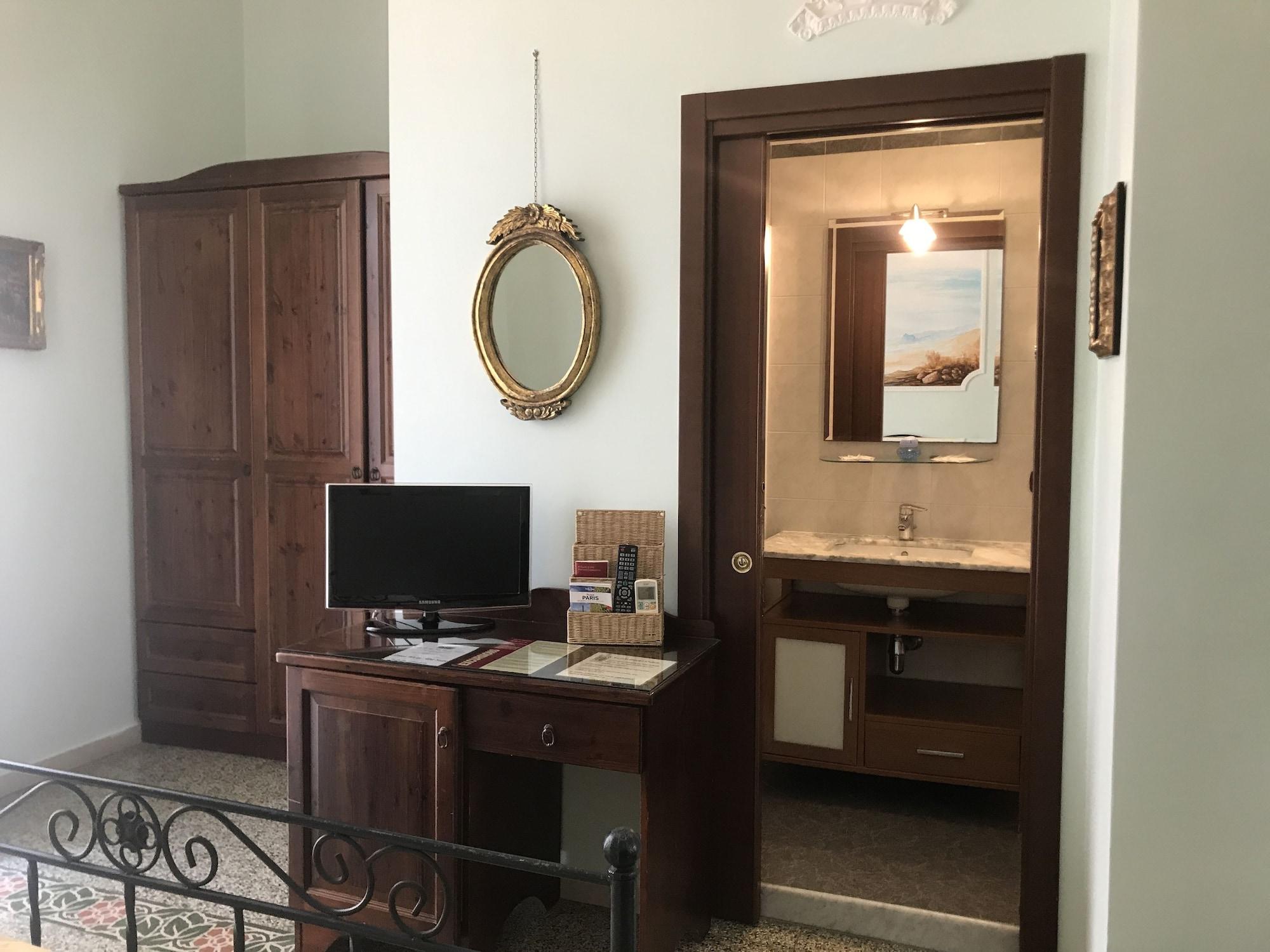 B&B Art Suite Principe Umberto Napels Buitenkant foto