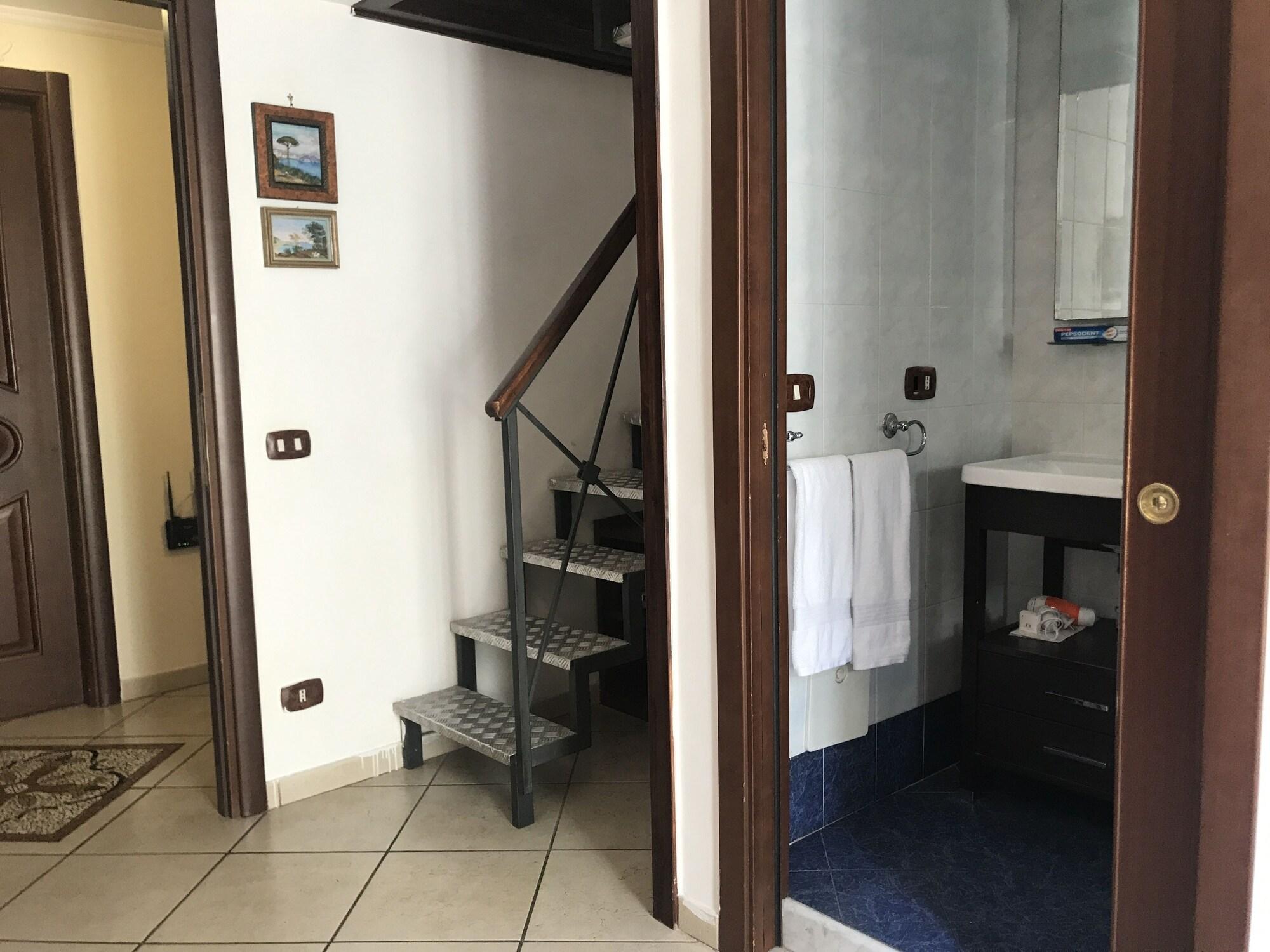 B&B Art Suite Principe Umberto Napels Buitenkant foto