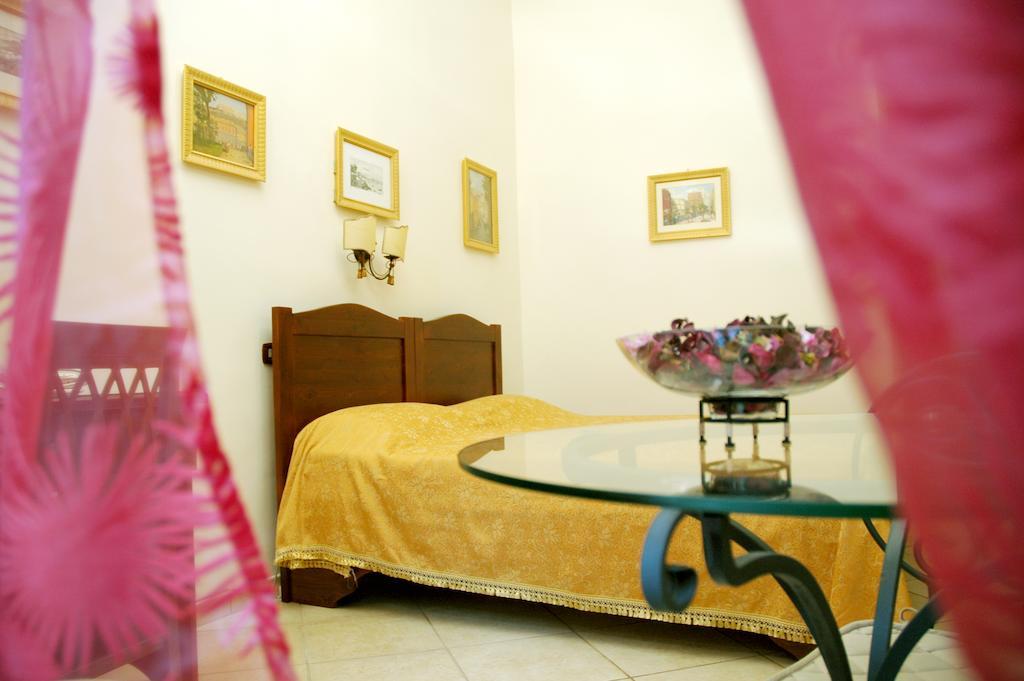 B&B Art Suite Principe Umberto Napels Buitenkant foto