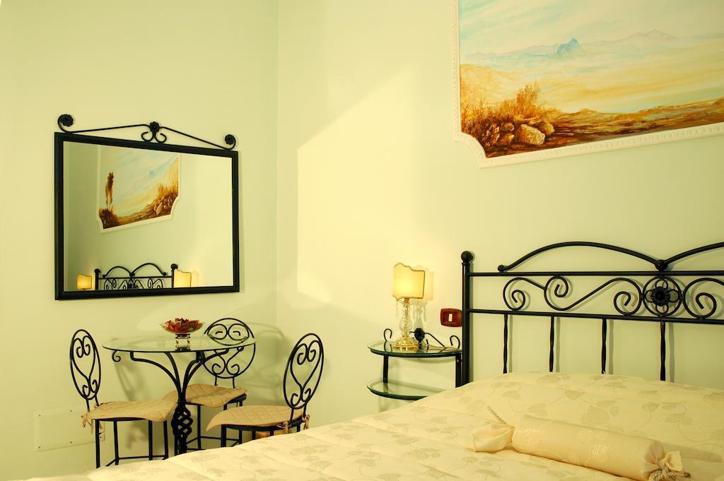 B&B Art Suite Principe Umberto Napels Buitenkant foto