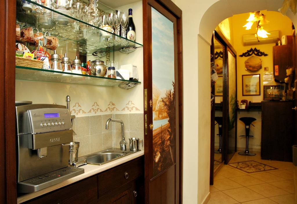 B&B Art Suite Principe Umberto Napels Buitenkant foto