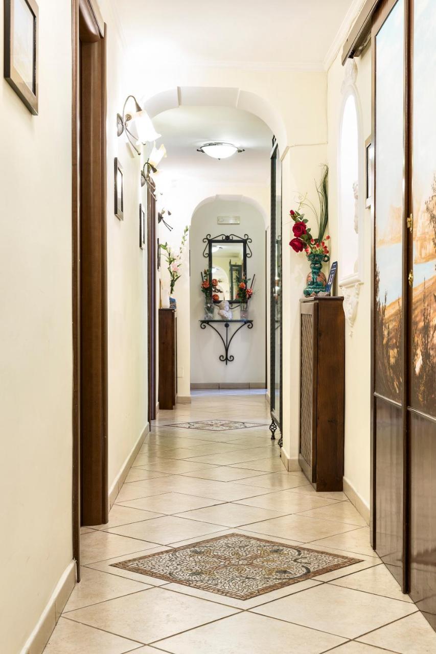 B&B Art Suite Principe Umberto Napels Buitenkant foto