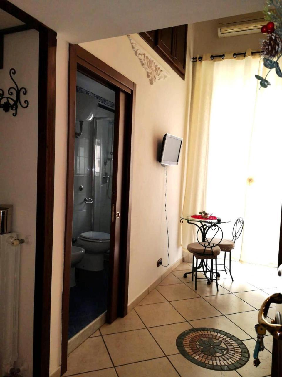 B&B Art Suite Principe Umberto Napels Buitenkant foto