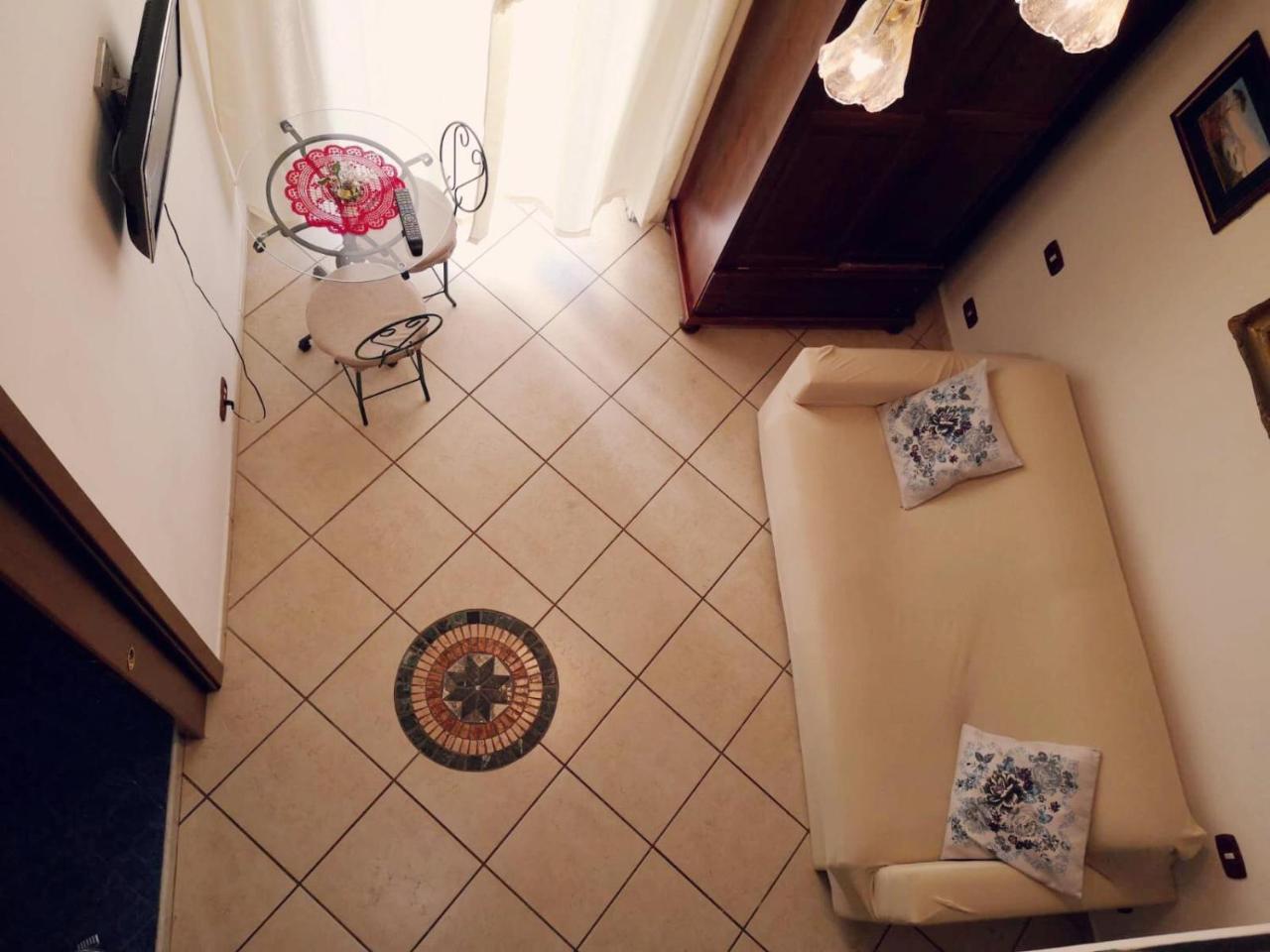 B&B Art Suite Principe Umberto Napels Buitenkant foto